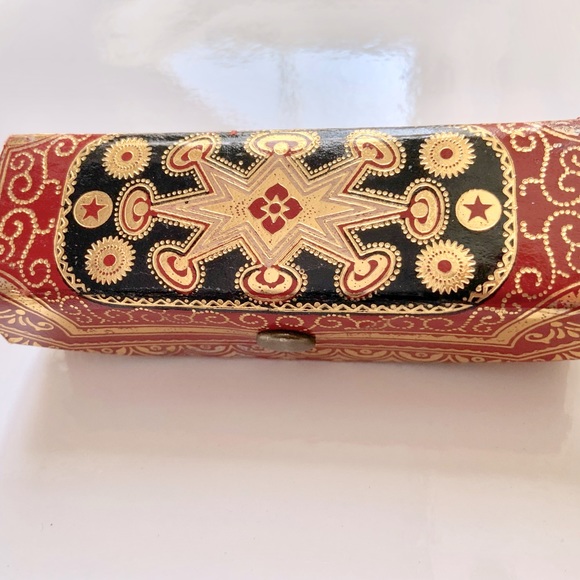 Vintage Fiocchi Italian Snap Lipstick Case w/Mirror - Picture 6 of 8